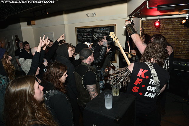 [martyrvore on Jan 18, 2014 at Sonny's Tavern (Dover, NH)]
