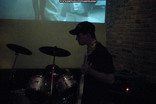 [palace in thunderland on Aug 4, 2006 at the Reel Bar (Allston, Ma)]