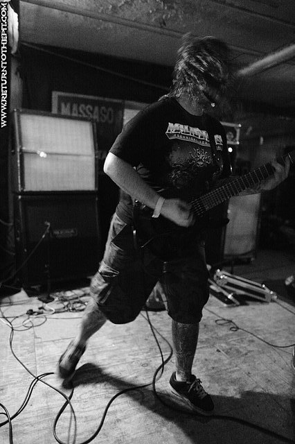 [parasitic extripation on Jul 31, 2015 at Octopuss Bar and Grill (Centralia, PA)]