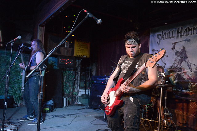 [skullhammer on Oct 15, 2015 at Ralph's (Worcester, MA)]