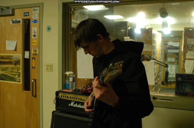 [solipsist on Mar 15, 2004 at Live in the WUNH studios (Durham, NH)]