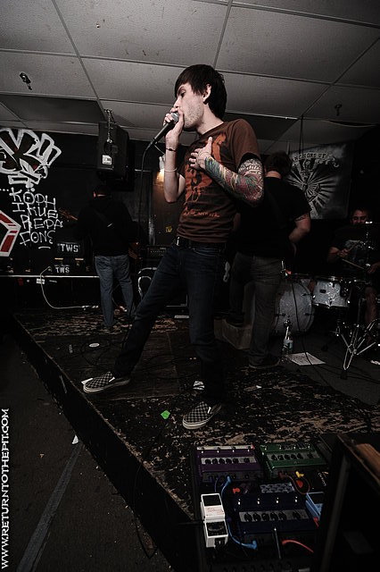 [the world series on May 11, 2010 at Anchors Up (Haverhill, MA)]